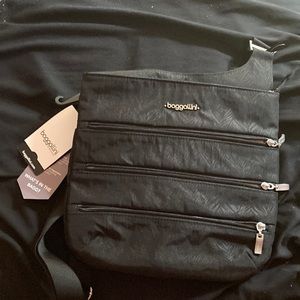 Black Baggallini bag.